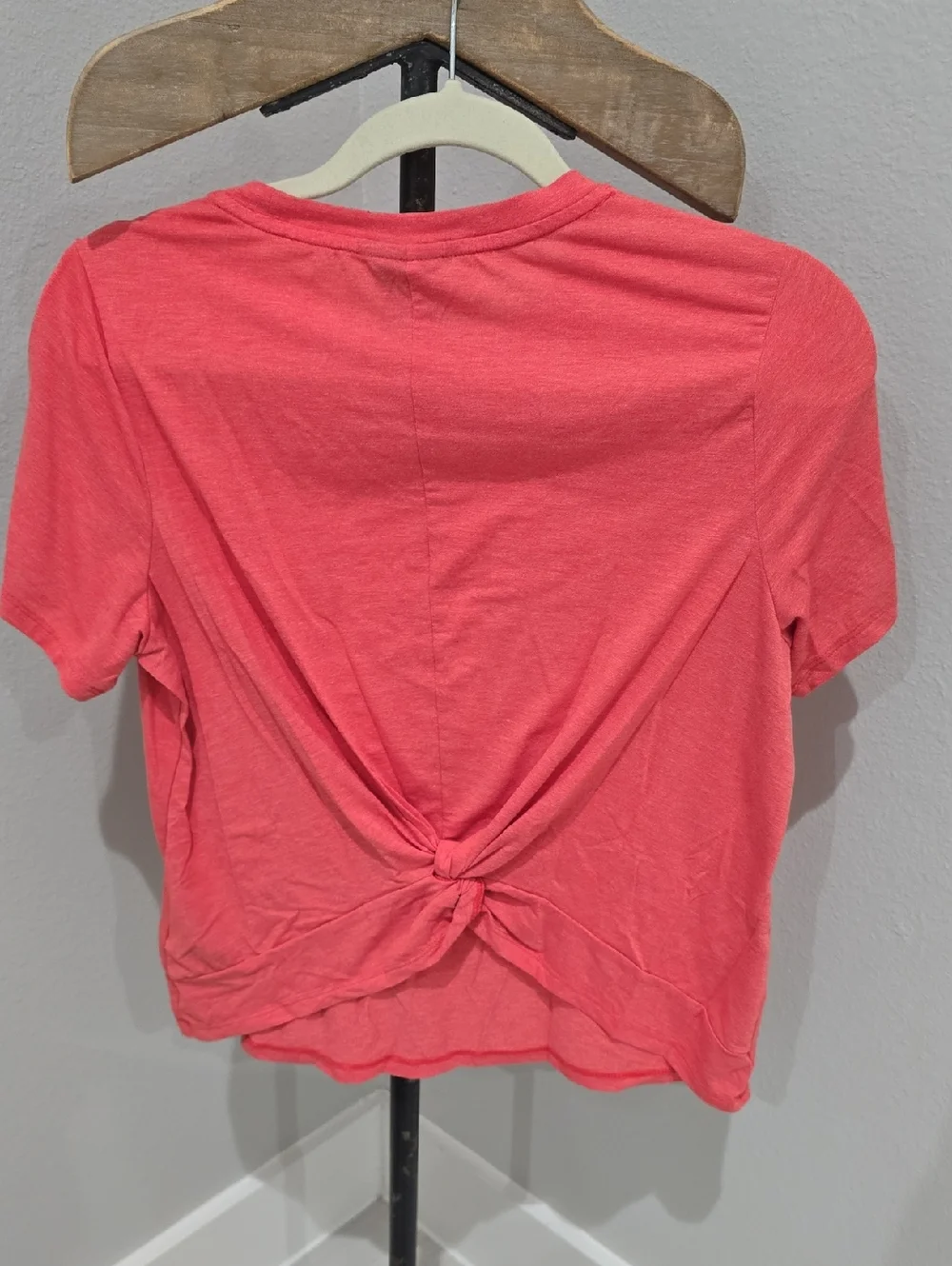 The North Face Women's Coral Crew Neck Tee Medium - Picture 6 of 10